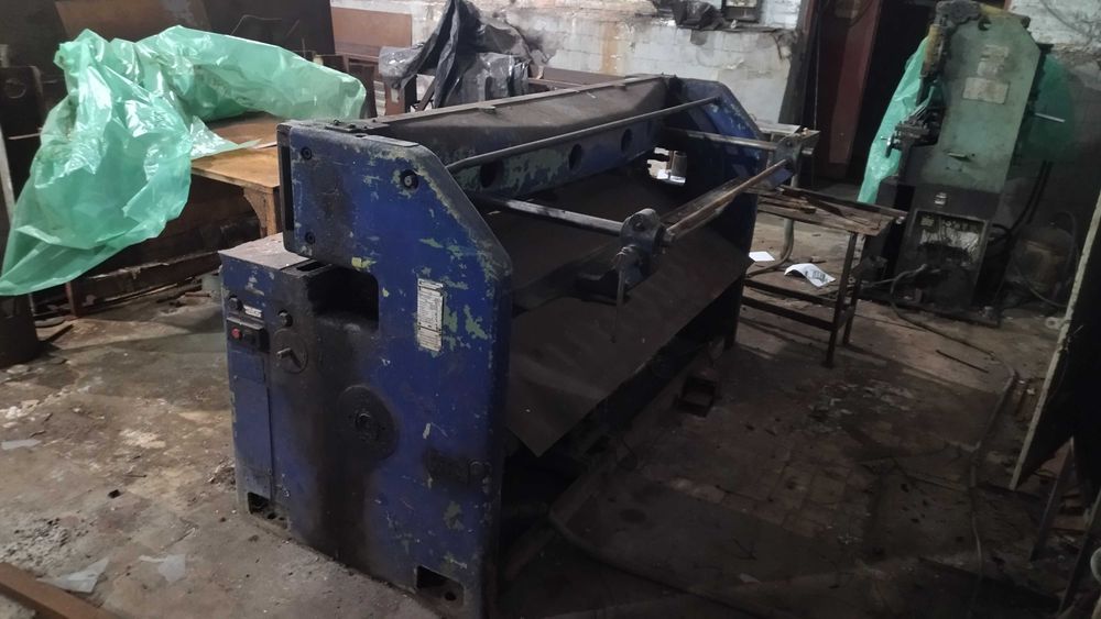 Ножиці гільйотинні по металу 2,5х2м