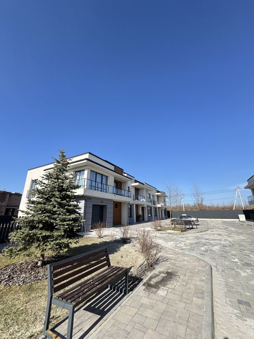 Кутовий Таунхаус в закритому котеджному містечку с.Вовчинець