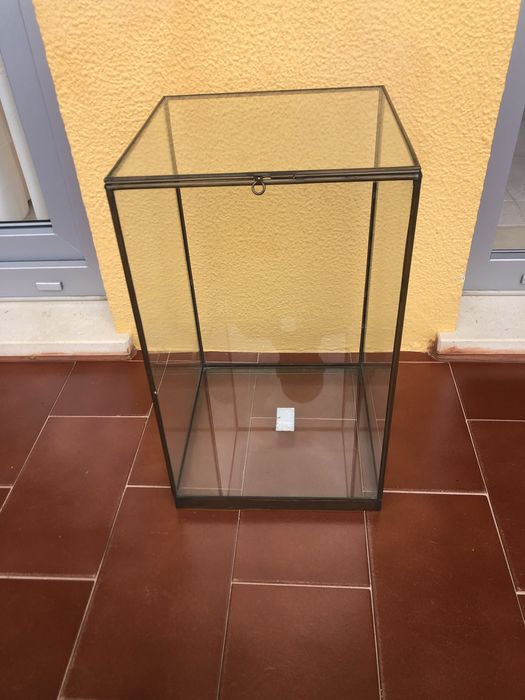 Caixa decorativa vertical de vidro e latao (Nova)