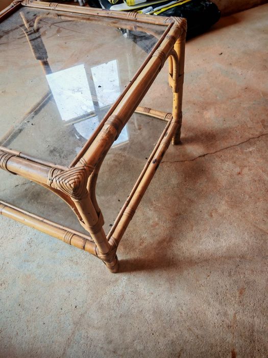 Mesa e Estante em Bambu