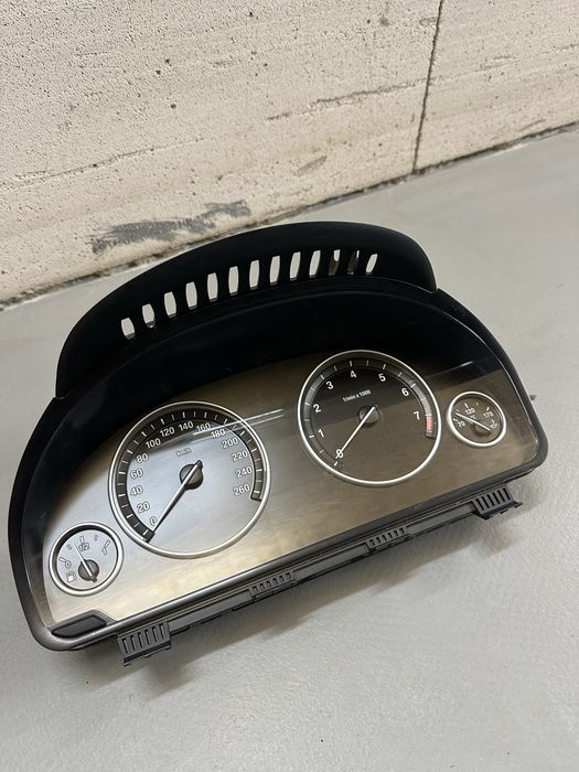 Приборна панель Спідометр ф10 в кілометрах