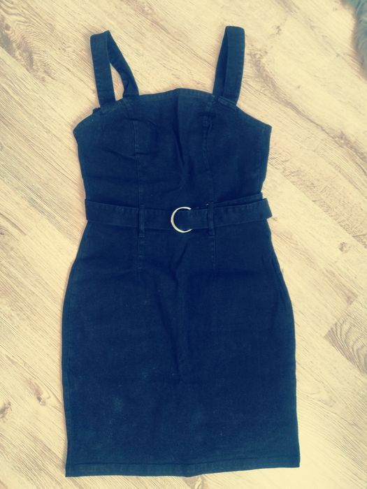 Czarna jeansowa sukienka spódniczka z paskiem Sinsay L