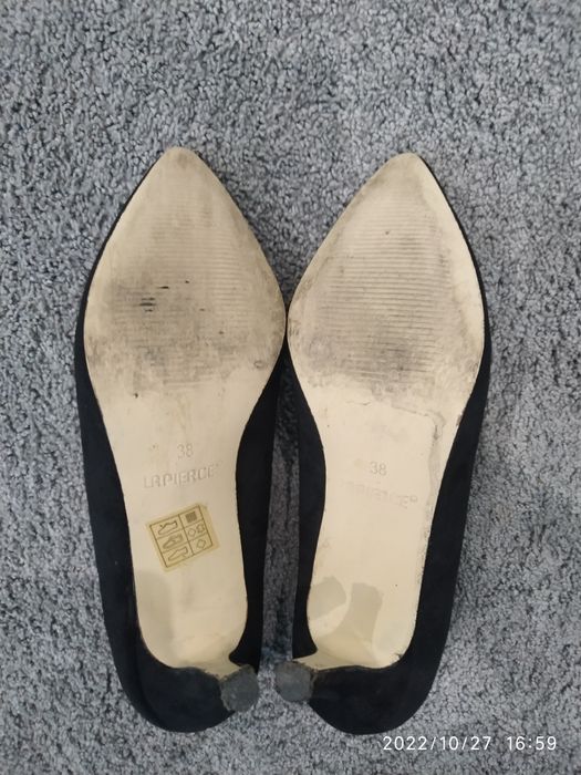 Sapatos salto alto pretos clássicos