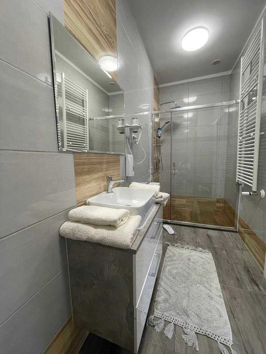 Odstąpię działający krótkoterminowy wynajem pokoi w górach