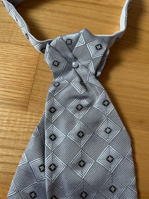 krawat męski srebrny fular