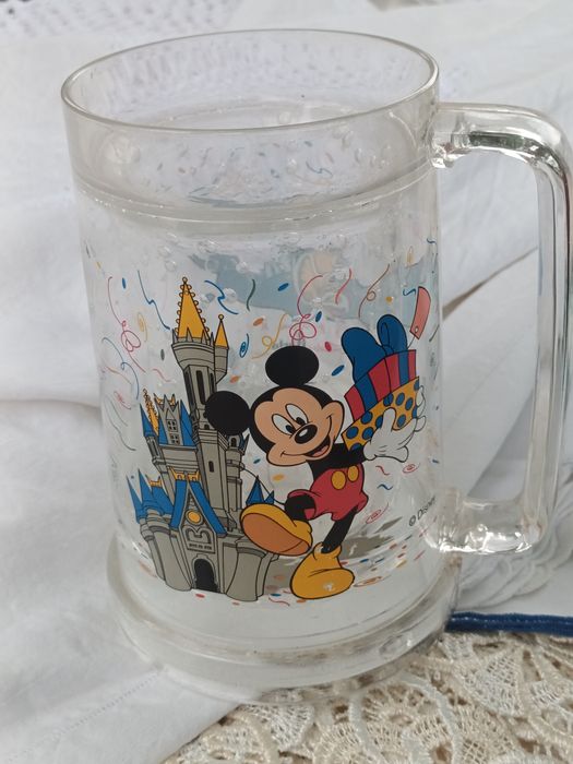 Caneca infantil do Mickey