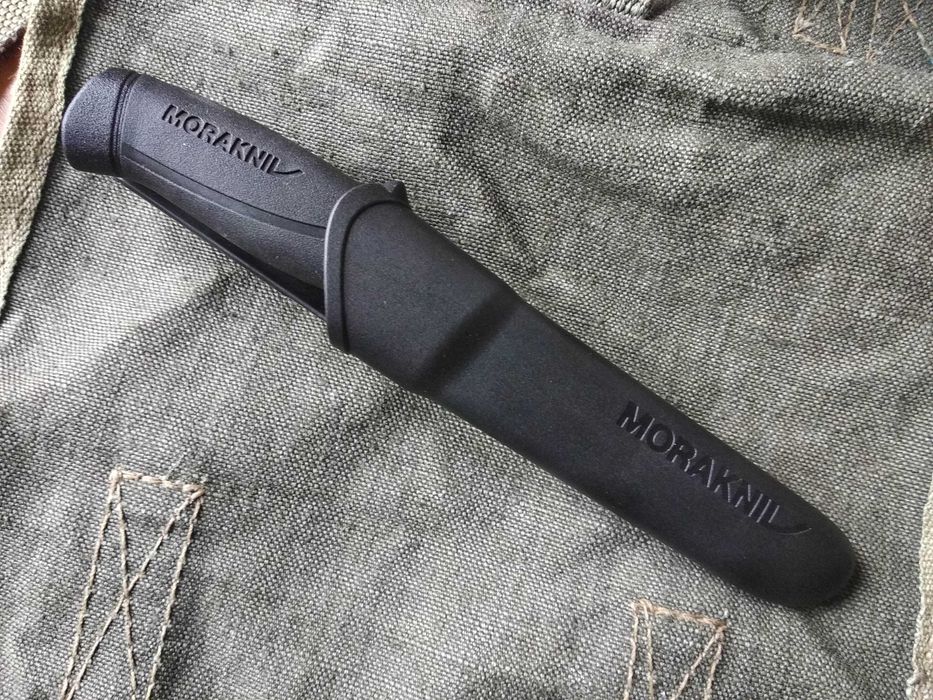 nóż Mora Companion Black, głownia ze stali nierdzewnej