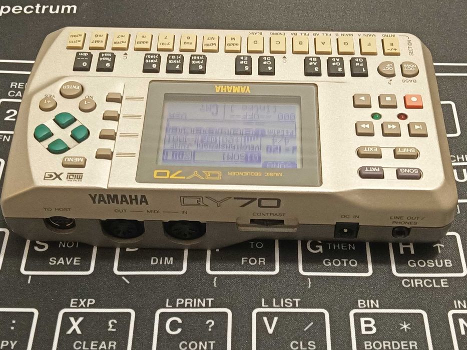 Yamaha QY70 Sequencer Rhythm