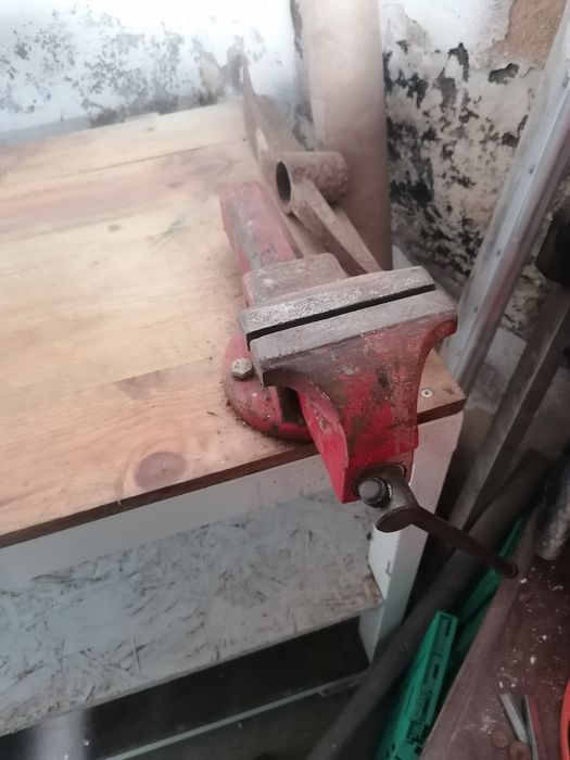 Banca de trabalho com torno