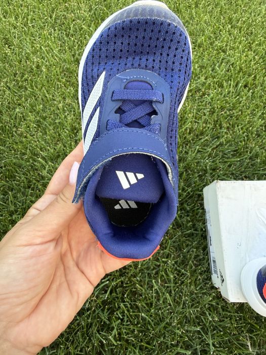 Кросівки Adidas 23,5 розмір 15 см устілка Стан нових