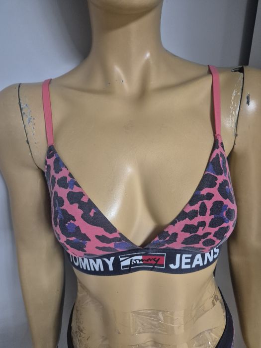Komplet bielizny Tommy Jeans leopard – biustonosz M, stringi S, stan bdb