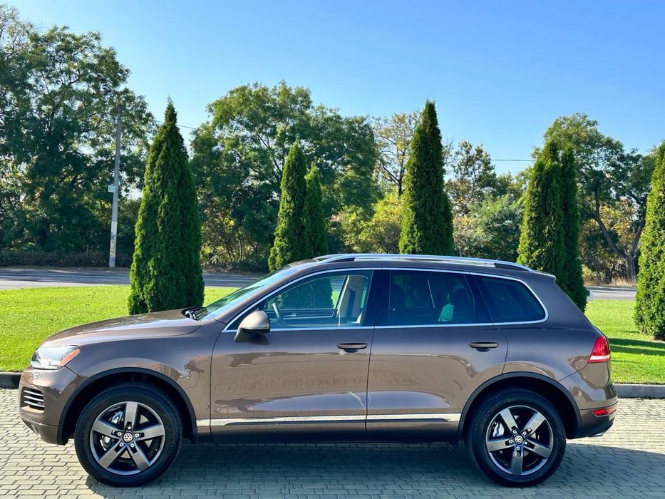 Volkswagen Touareg 2012 Dizel 301тыс.км  3.0 Dizel