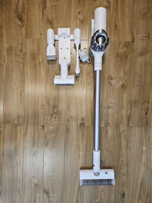 Odkurzacz pionowy Dreame V9P ze stacją dokującą