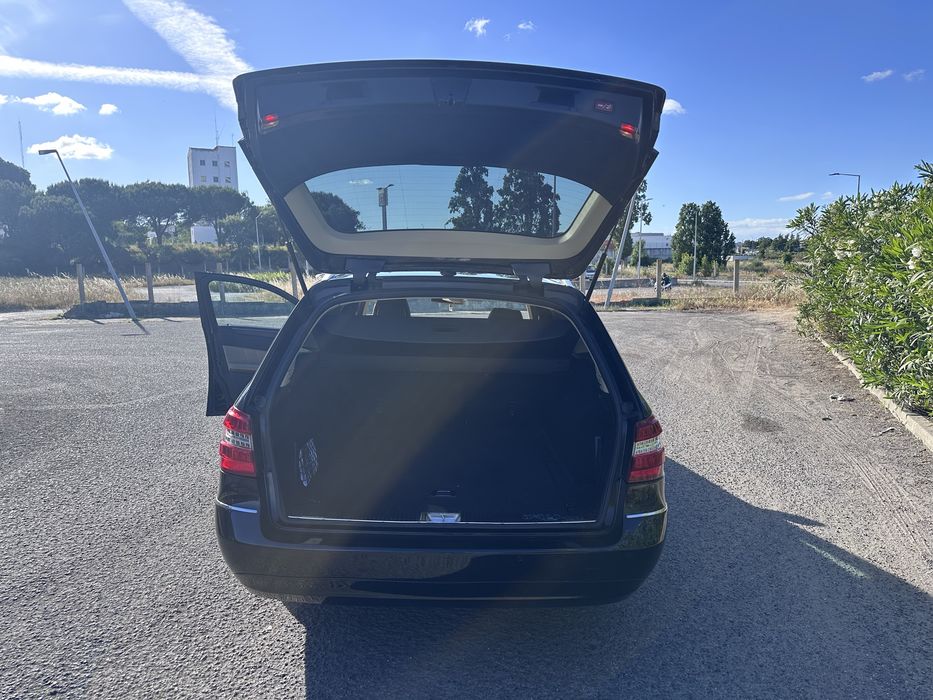 Mercedes-Benz E220 Avanguard