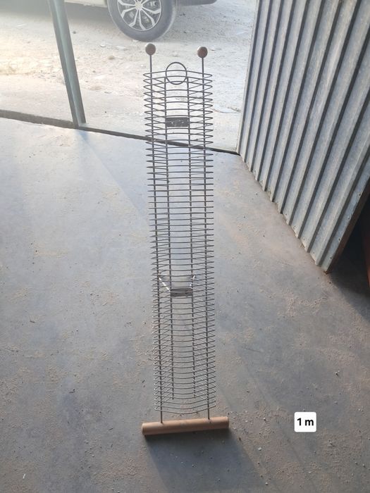 Torre para cds Ferro