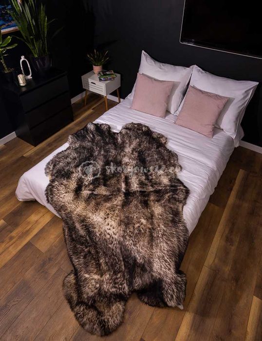 Dywan/ zszywka 4 skóry owcze muflon