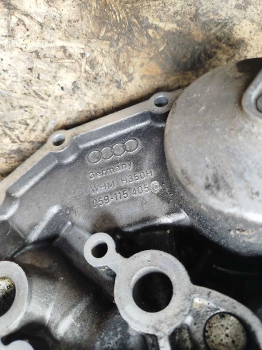 Корпус масляного фільтра 059115405 Audi A6 C5, Volkswagen Passat B5