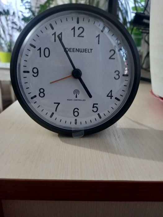Годинник Ideen Welt  Німеччина, з будильником.