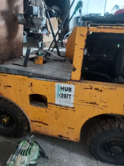 Wózek widłowy :diesel.