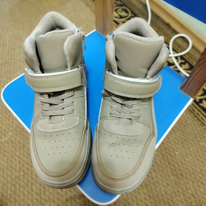 Осінні ботинки для дівчинки