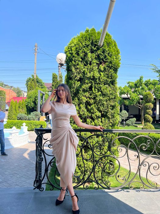 Святкове плаття PrettyLittleThings