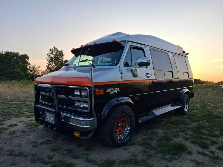 Chevrolet Chevy Van