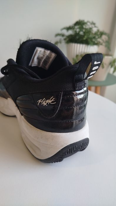Sapatilhas Jordan max aura 6