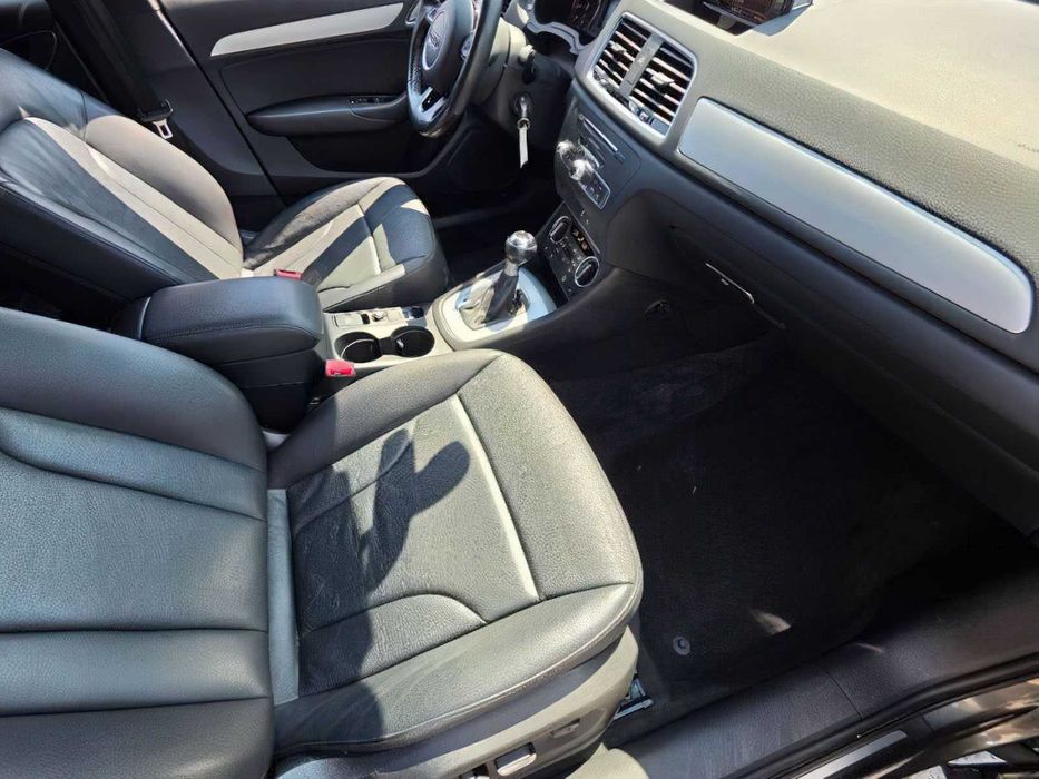 Audi Q3      2018