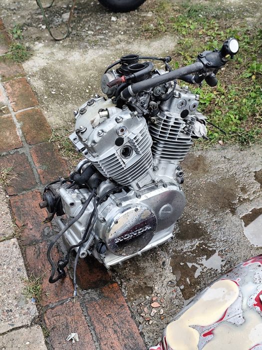 Honda Shadow vt700 kompletne części.