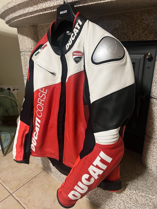 Vendo casaco ducati imaculado
