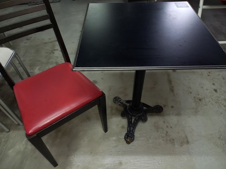 Mesas e cadeiras restaurante