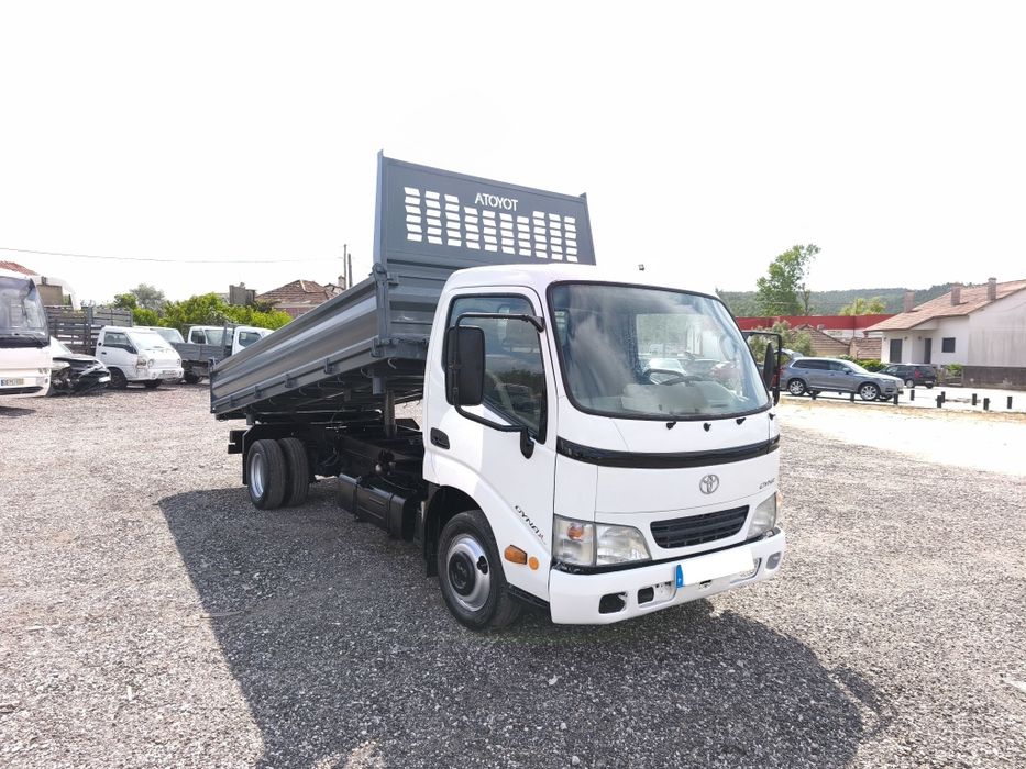 Toyota  Dyna 3.0