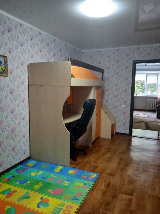 Здається 3 кімнатна квартира