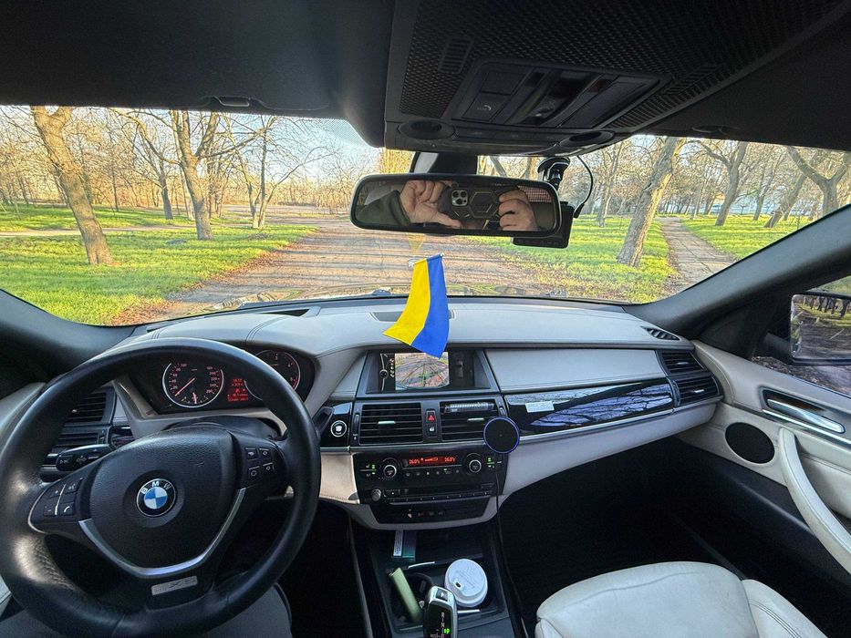 BMW X5 2009 — 10 Years Edition (Limited 0314/0500)