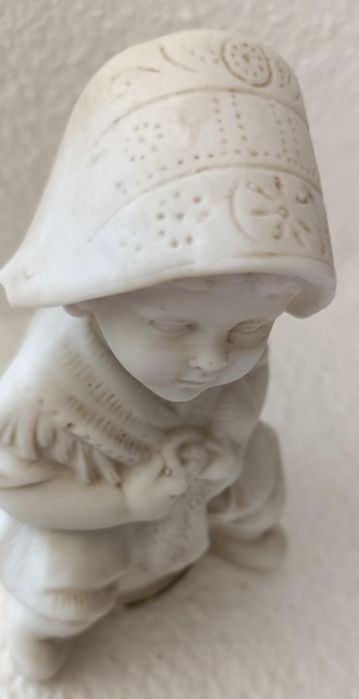 Paliteiro biscuit Germany com colagem no pescoço