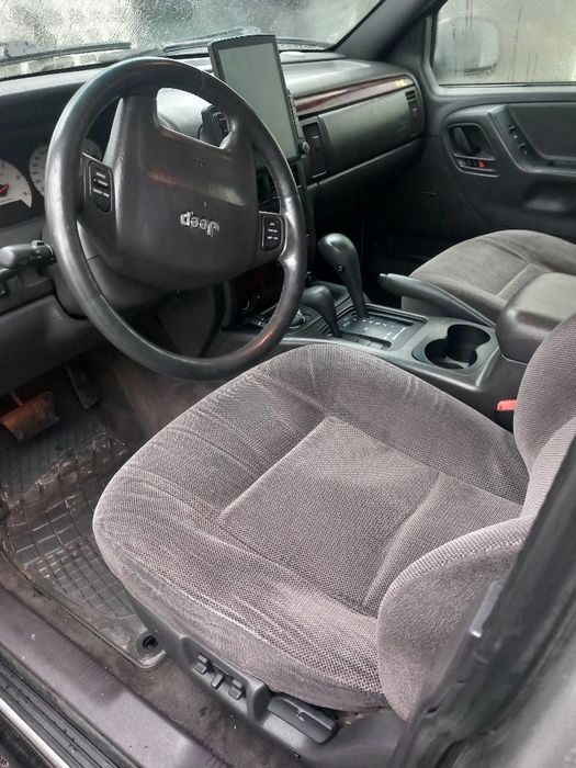 Grande cherokee, carro ideal para uns passeios na natureza