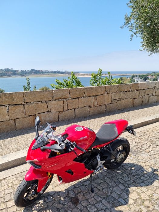Ducati Supersport S Red 3000 kms
