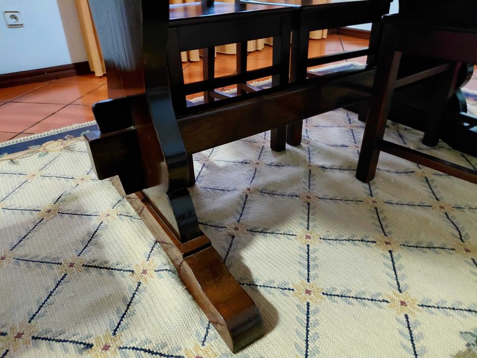 Mesa cozinha com cadeiras