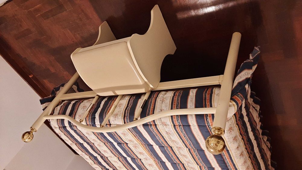 Mobília quarto casal cama mesa cabeceira banco