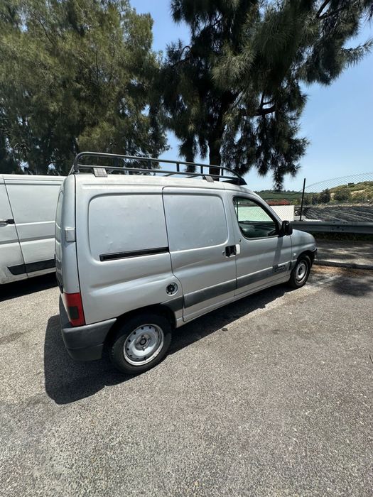 Vendo carrinha (avariada )