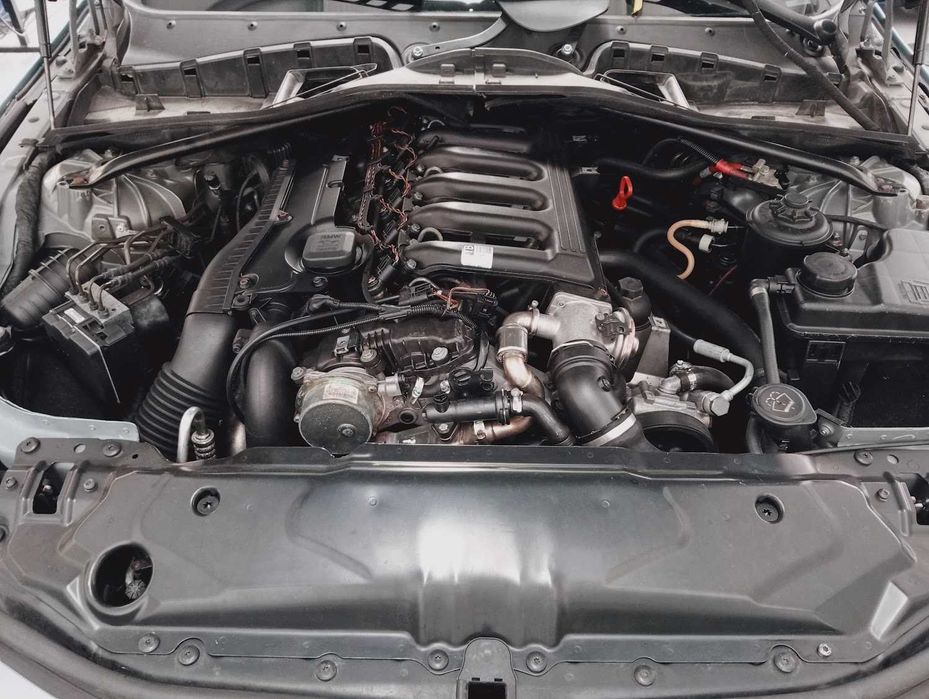 BMW 530d (E60) 3.0 Diesel 6 cilindros 218cv - Pintura NOVA - IUC antigo