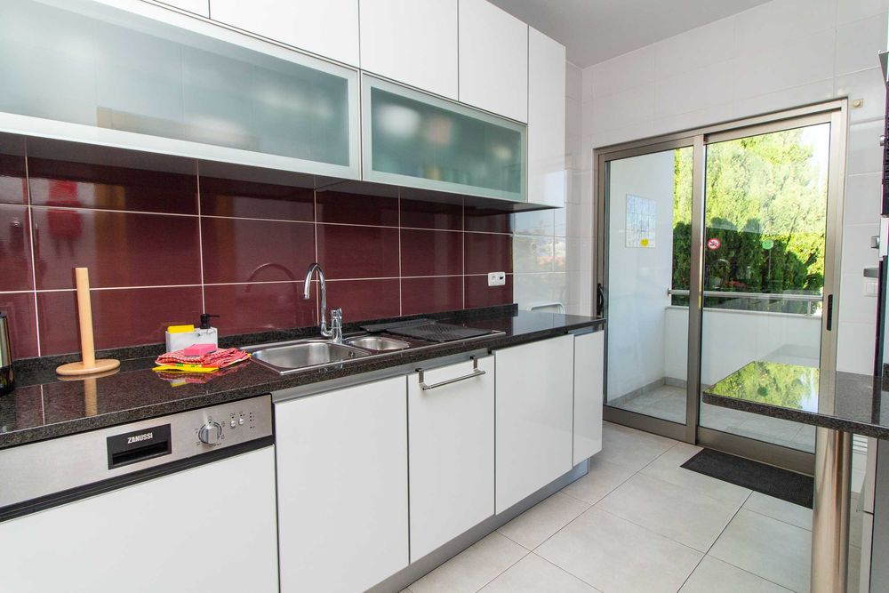 Apartamento T2 Vitismar em Vale Parra com piscina