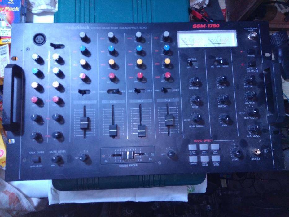 Мікшерний пульт RadioShack SSM-1750