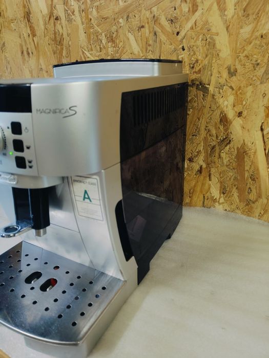 Ekspres DeLonghi Magnifica S ECAM 22.110 B