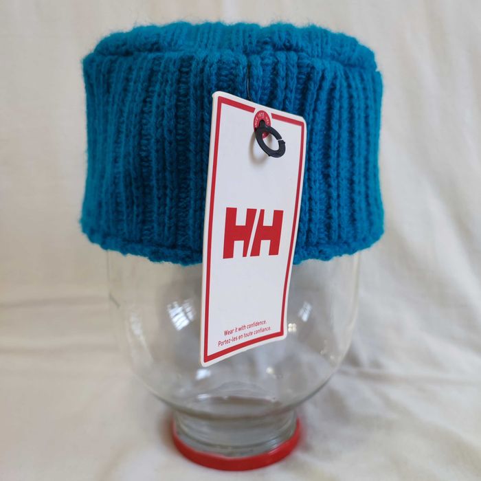 Шапка женская "Helly Hansen" Новая!