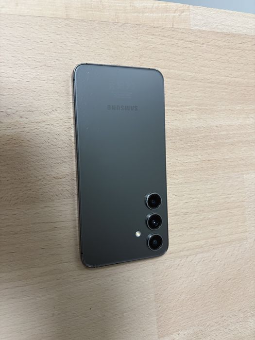 Samsung S24 256GB + galaxy watch 7
