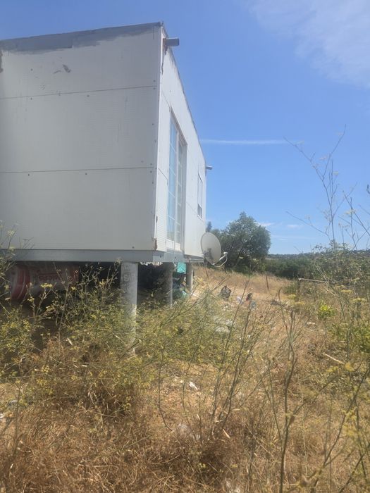 Terreno com casa modelar