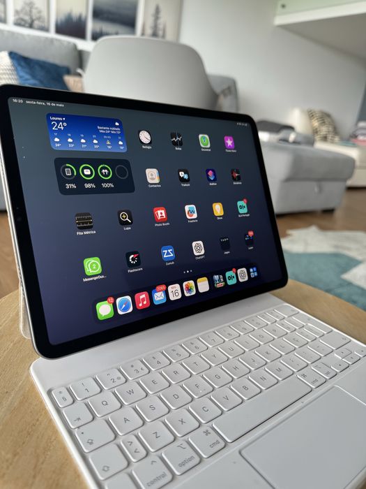 iPad Pro 11” + Magic Keyboard + Capa – Impecável64740043239554121