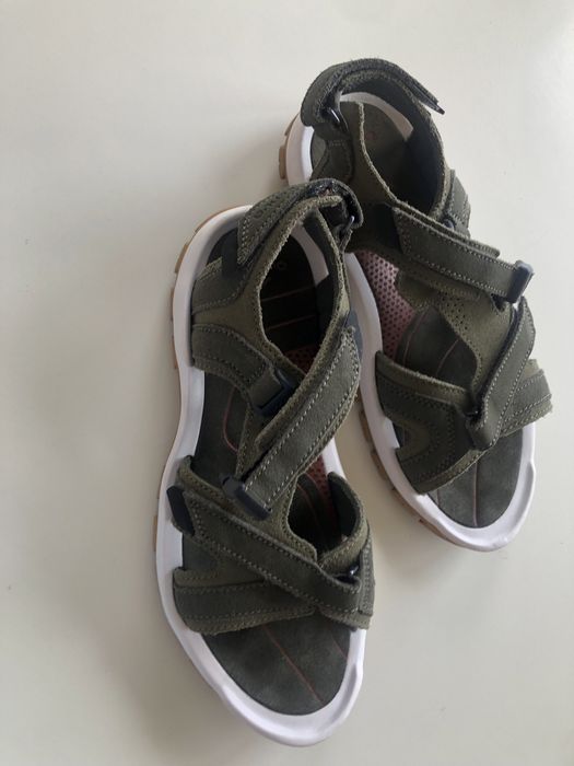 Sandały Quechua z Decathlon 42