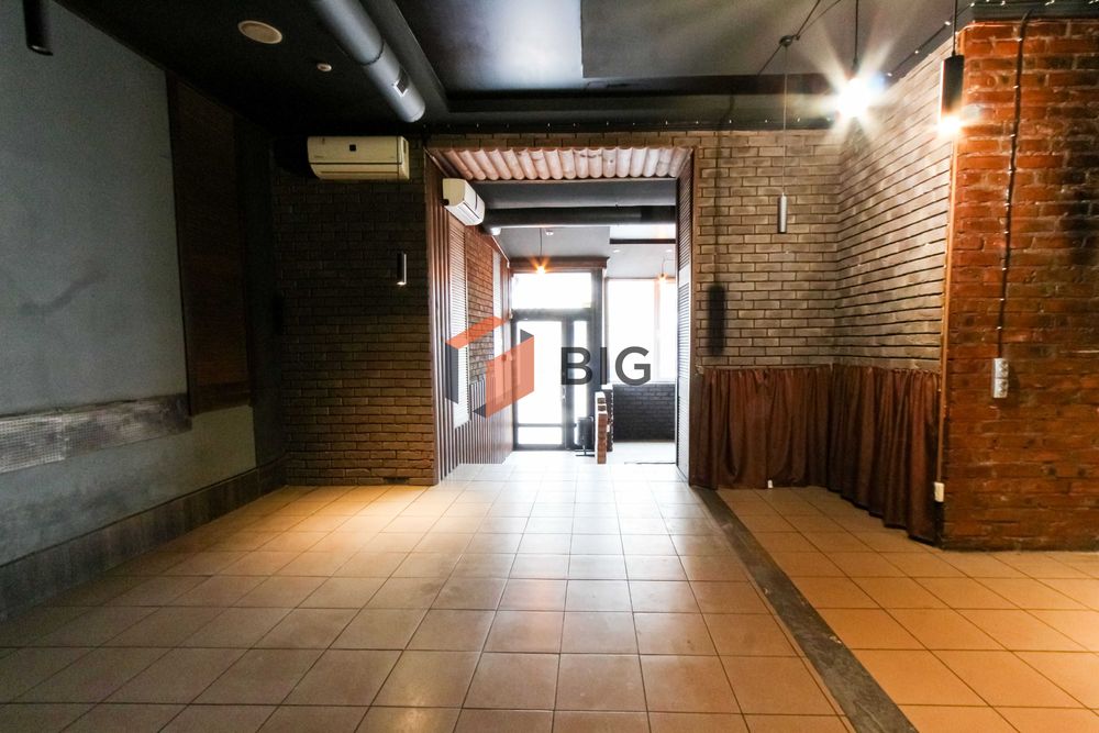 Здається в оренду торгове комерційне приміщення прохідна локація Луцьк